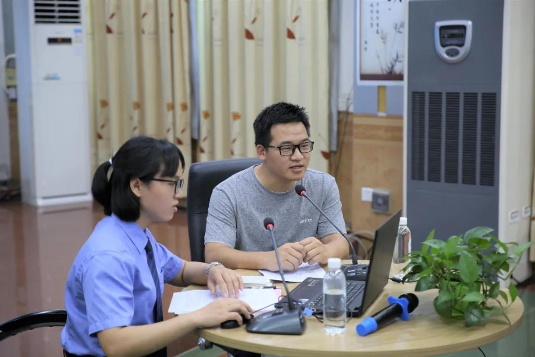 ��ƽ�����衿�찮��������δ����ɳ�