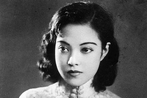 女汉奸被判处死刑，行刑前亮出真实身份后无罪