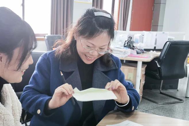 老师，您笑起来真好看——记双流区金桥小学“三八”妇女节活动