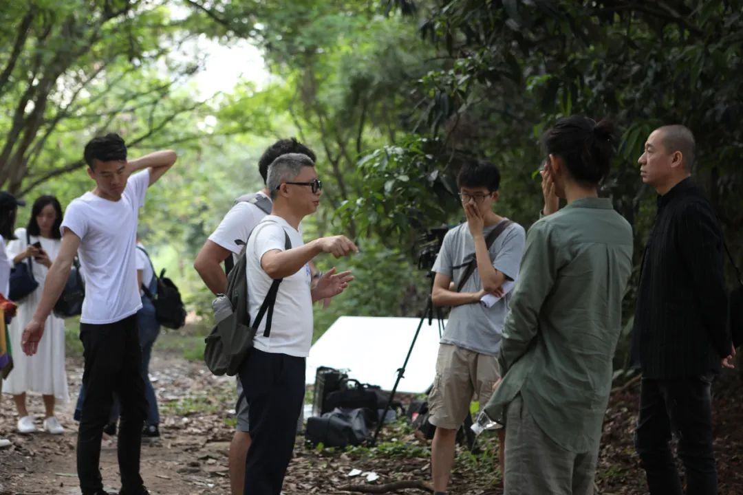 江西小伙把深圳拍成这样，看得人很不舒服，却