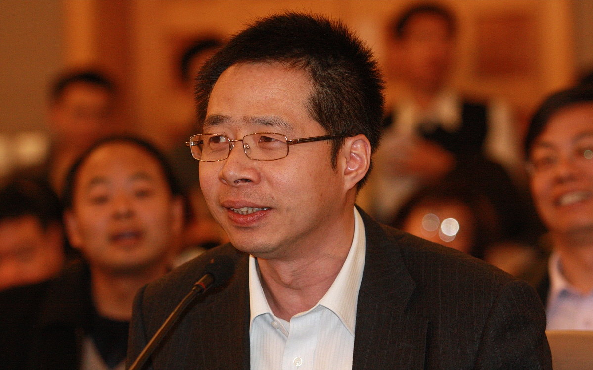 50万现金，2021年该买房还是存银行？马云、董明