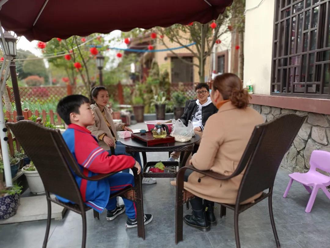 春日融融家访日 真情传递暖人心——双流区金桥小学入户家访活动