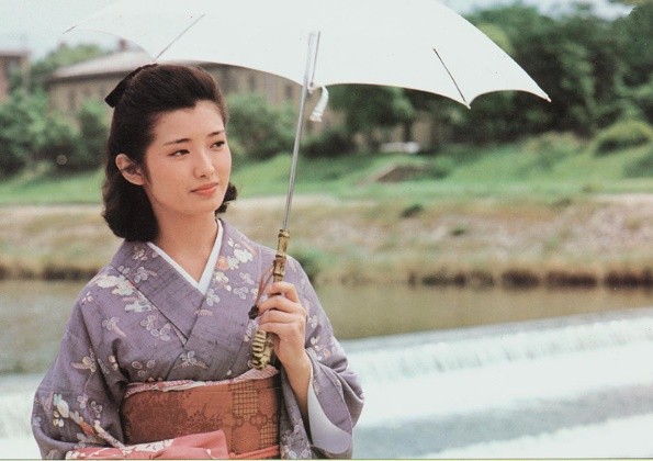 山口百惠：40年前的日本女神，巅峰时嫁人隐退，62岁的她怎么样了