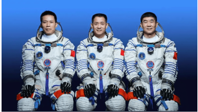 ��½�ա�������ۡ����й���ʼ���̽������ս����˹��¼