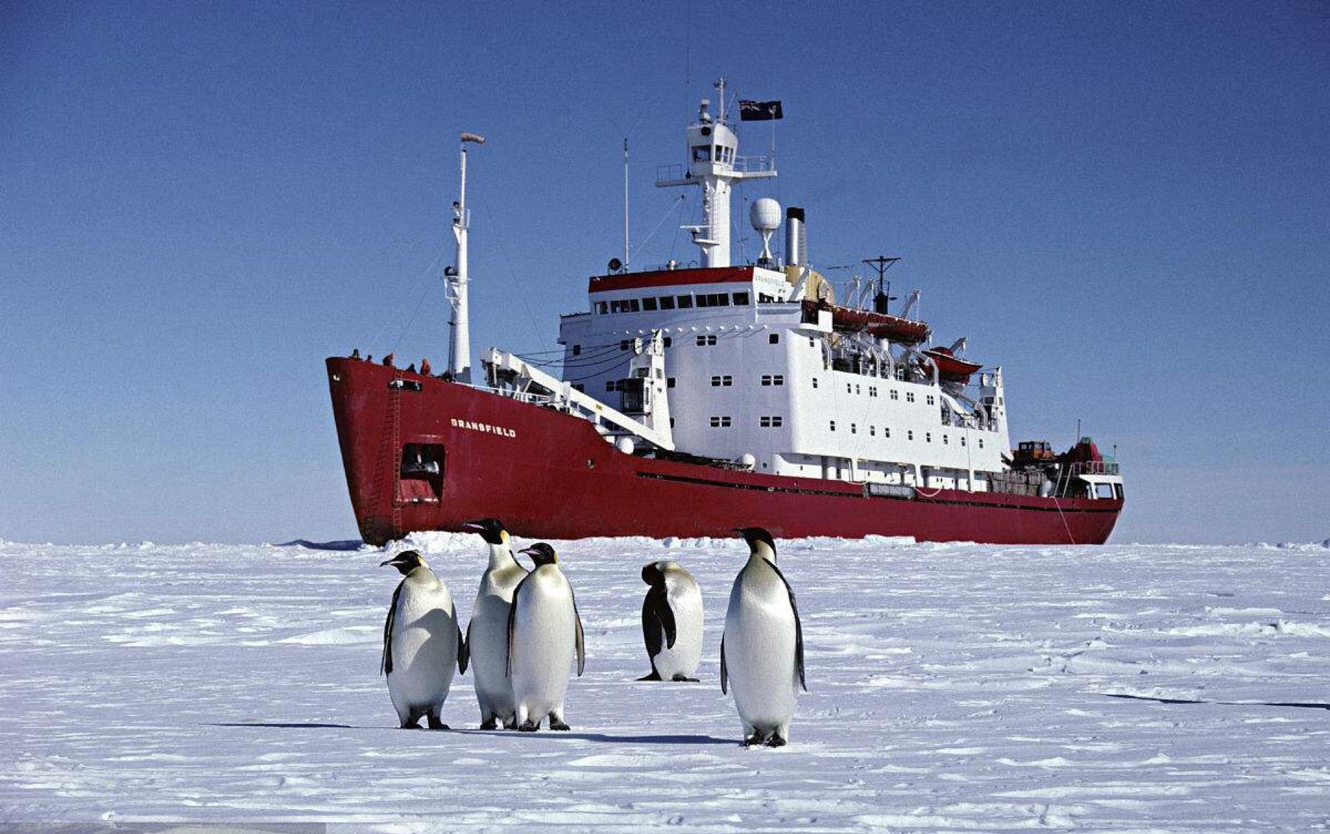 美国将雇用破冰船在俄罗斯附近巡逻，其实对北极早已预谋已久