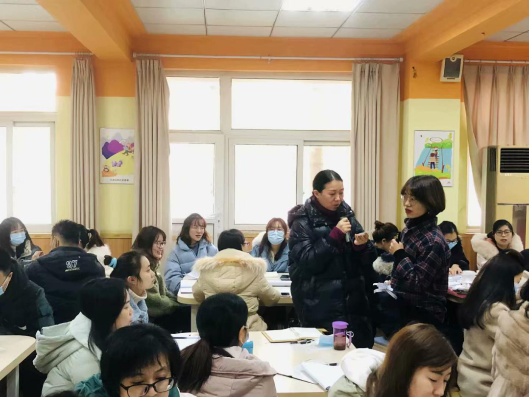 大邑县教育科研种子教师孵化班12月8日培训