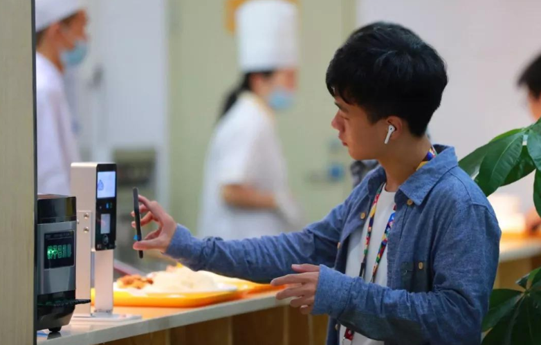 支付密码成摆设？超市“扫码枪”为何能直接把钱扫走？