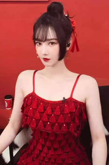 “茶”出血亏！20天丢了3个品牌代言：做人呐，不能太陈小纭