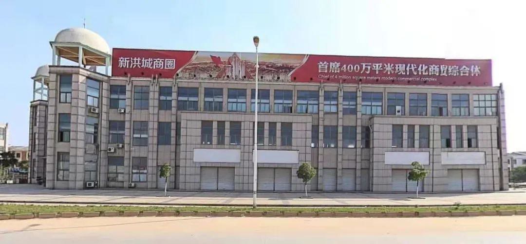 商业空间设计师老虫，他决定将少女的美梦嫁接到商业体