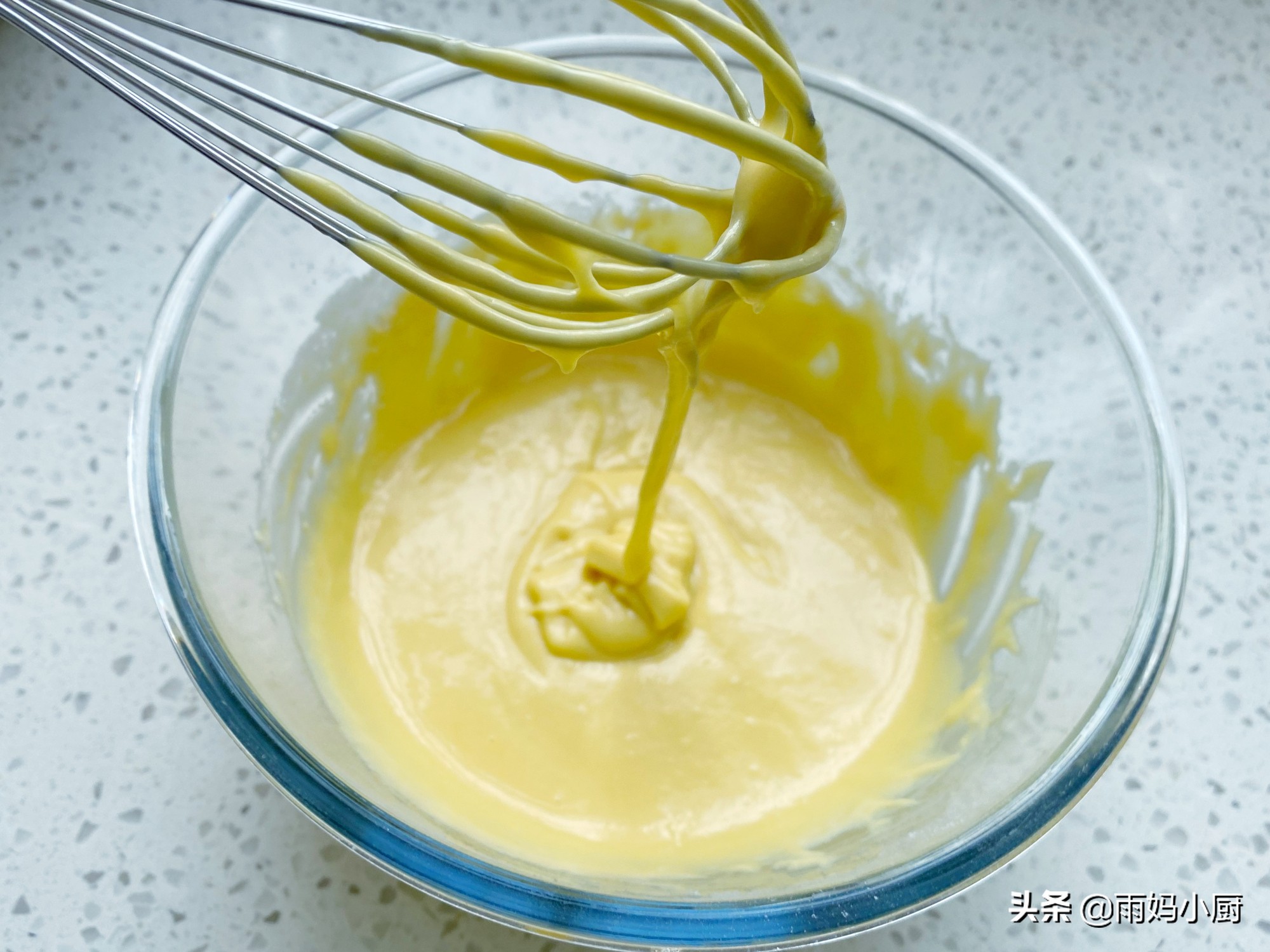 清明踏青時節，分享一款方便攜帶的鹹奶油蛋糕，清爽美味好吃不膩