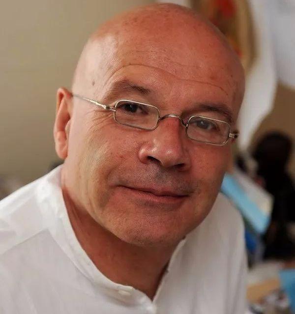 英国教授: 中国崛起不可怕！可怕的是一个文明却