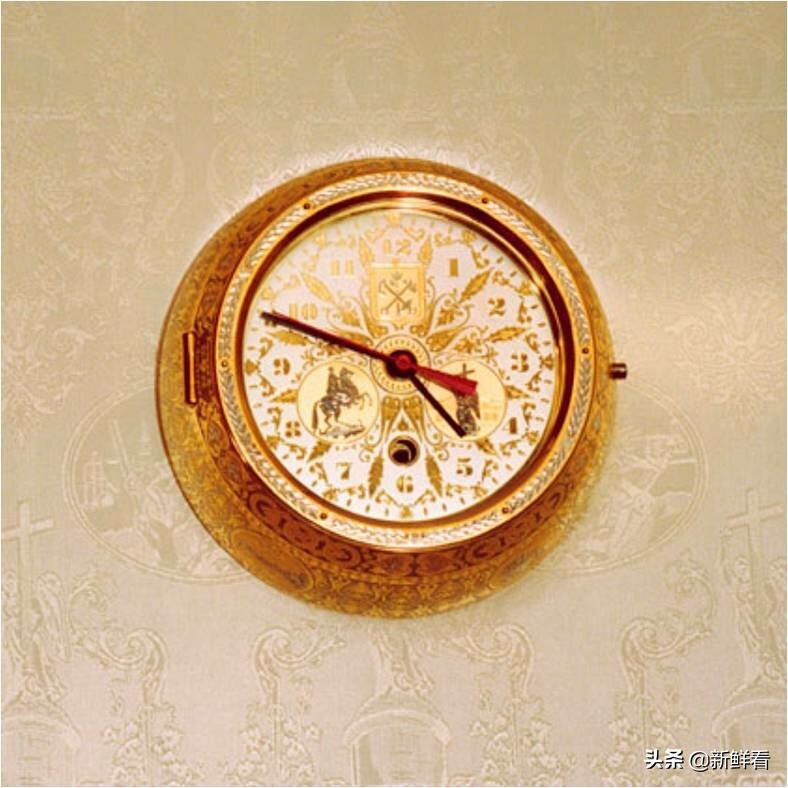 普京的“空軍1號(hào)”飛機(jī)，總統(tǒng)嫌棄舊內(nèi)飾改裝，專機(jī)空姐啥樣？