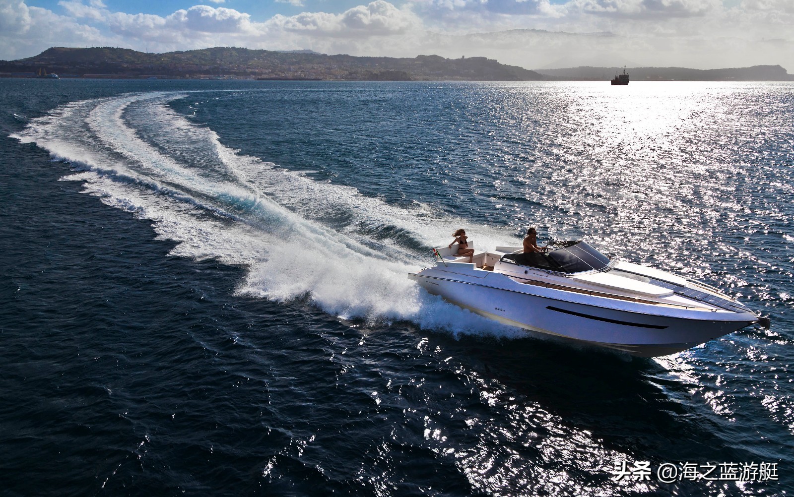 2020云端游艇展:会玩懂玩的星瀚游艇,打造休闲度假新国度