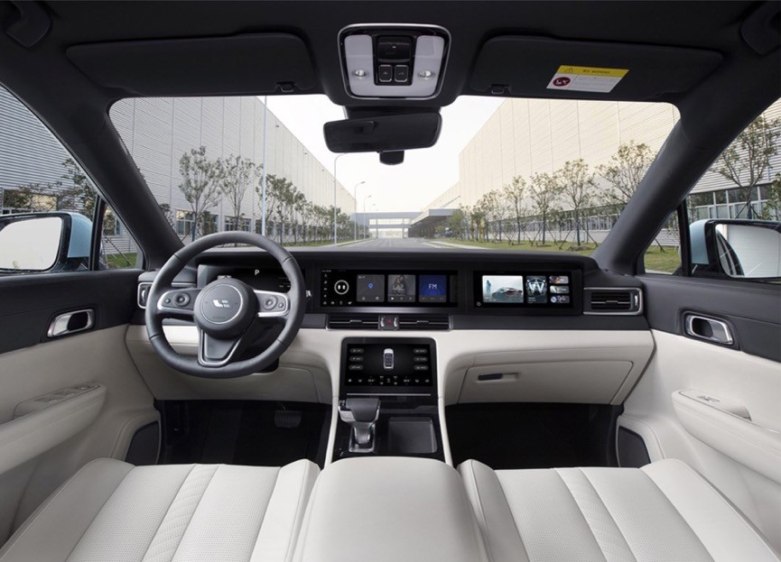 性能级智能电动SUV岚图FREE，能在中大型高端SUV市场分一席之地吗