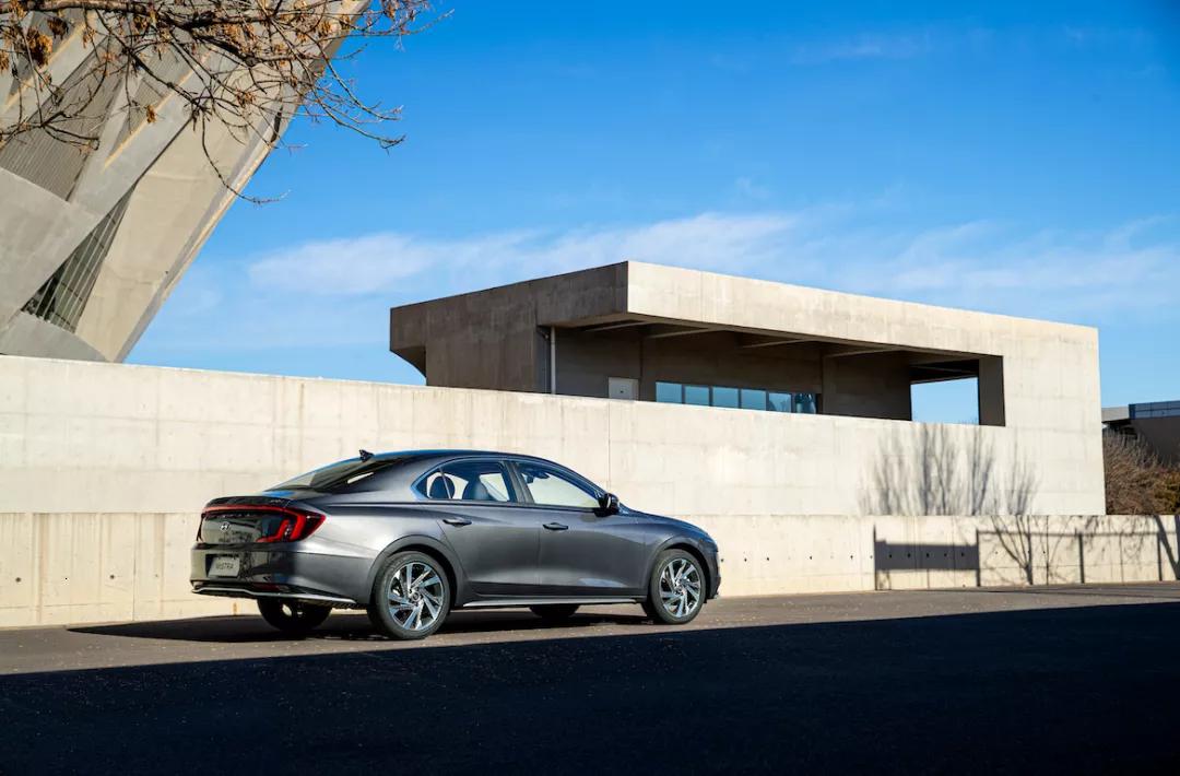 用A级车的钱买合资B级车，全新一代名图选车指南！