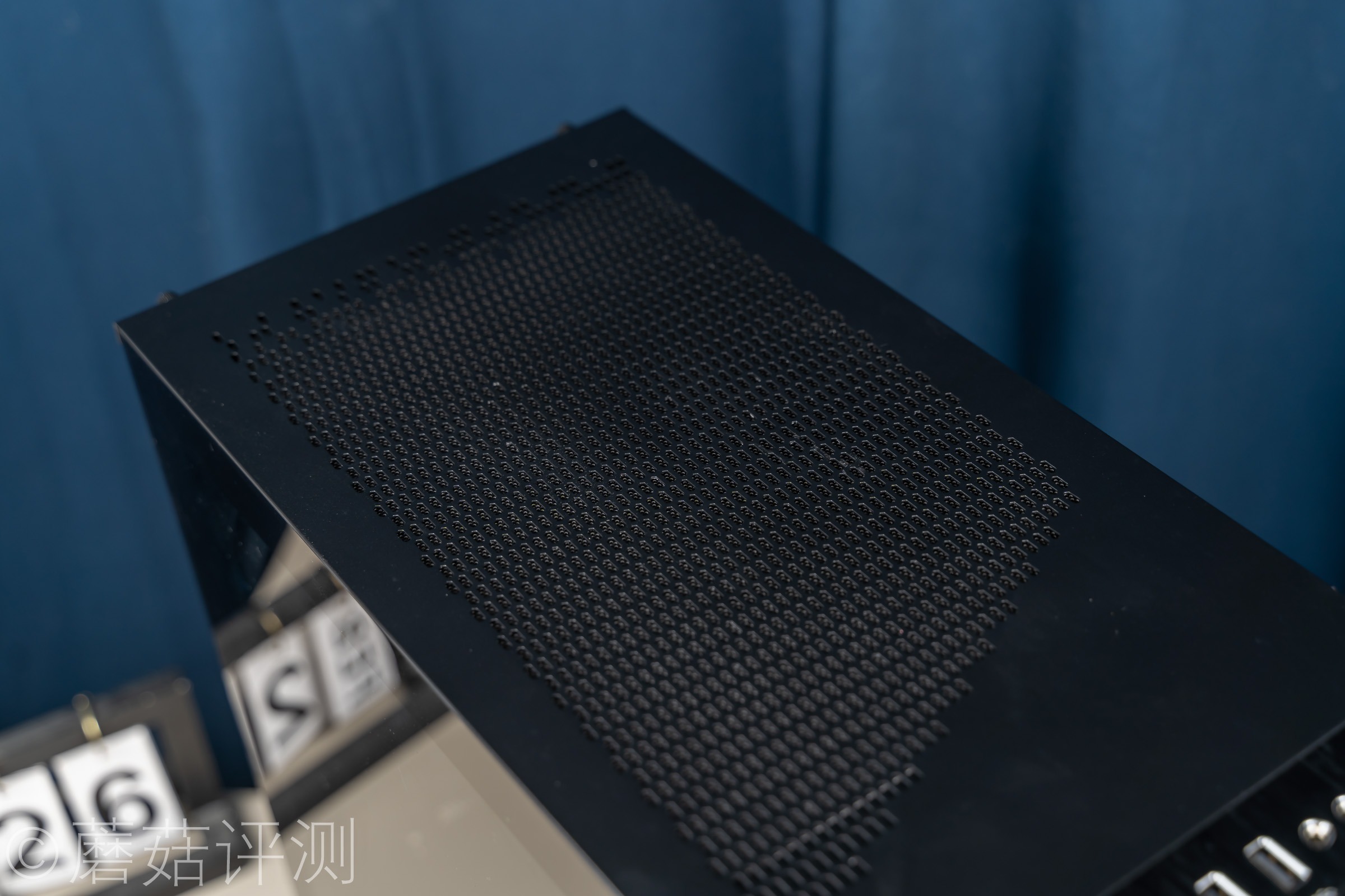 原来整机还可以这样装！微星MAG幻彩佩龙斧I9 10900K主机 拆解评测