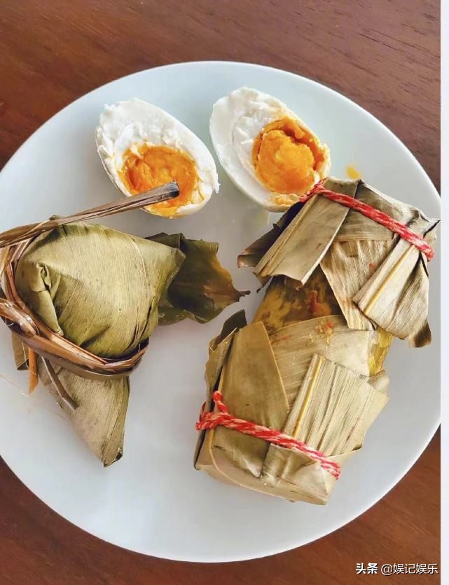 谢娜晒照过节，餐桌透露在上海家中？张杰发文暗戳戳撒糖超甜