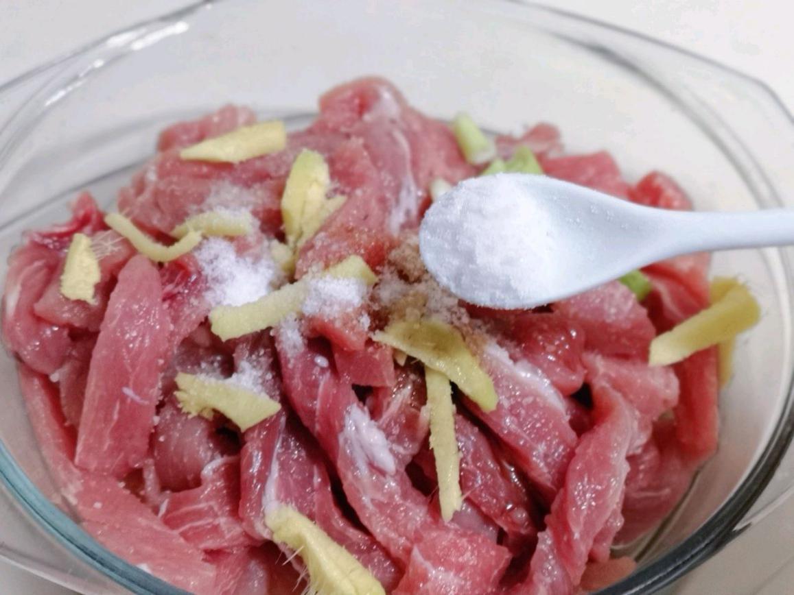 酸酸甜甜的口感再配上一碗米饭，孩子天天吵着要吃，下饭必备