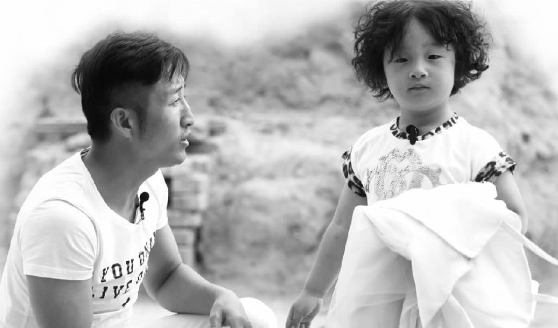 有种开脱式长大叫邹市明儿子，儿时呆萌可爱，