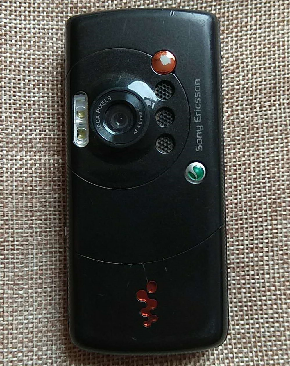 回味无穷人生道路第一台手机上：淘宝闲鱼98块下手索爱W810，觉得返回十几年前