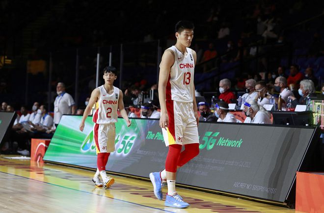 不差钱事件大结局！即将官宣，周琦签约NBL，薪