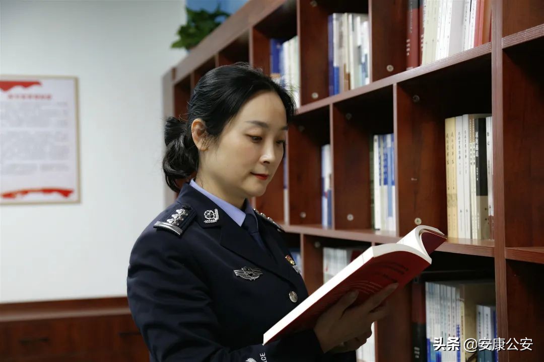 安康警察风采07期
