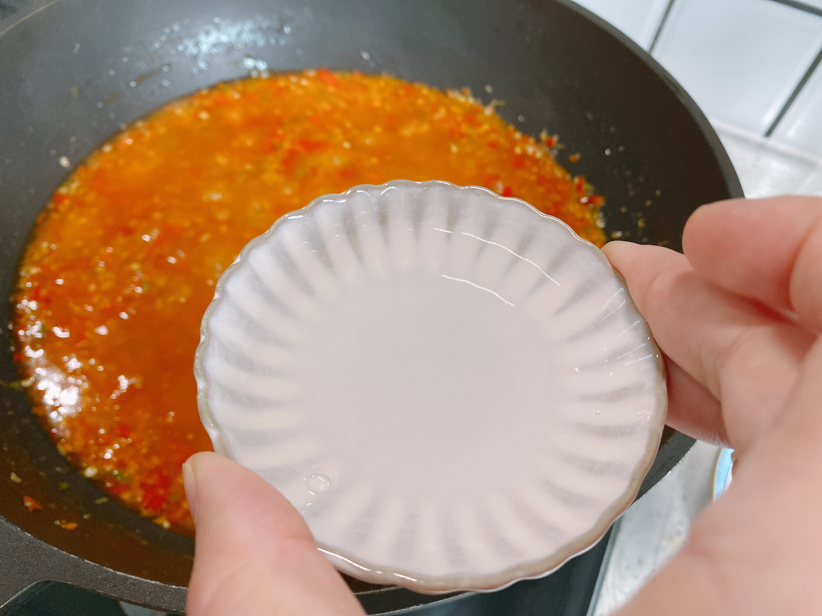 自製蒜蓉辣椒醬，掌握3點，不長白花耐保存，蒜香濃郁拌啥都香