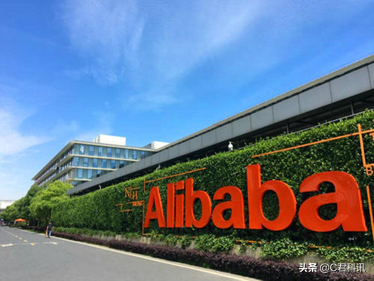 绕过阿里腾讯，央行这次找上了京东，刘强东为