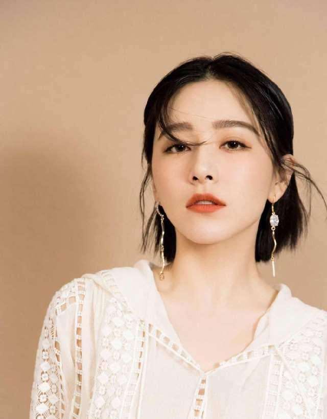 阚清子深夜发文，被经纪人嫌胖，哭诉自己真的很难瘦