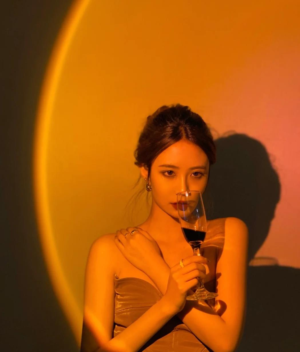 歲月是把殺“豬”刀，想皺紋來得晚，堅持這五種好習慣，顏高膚滑