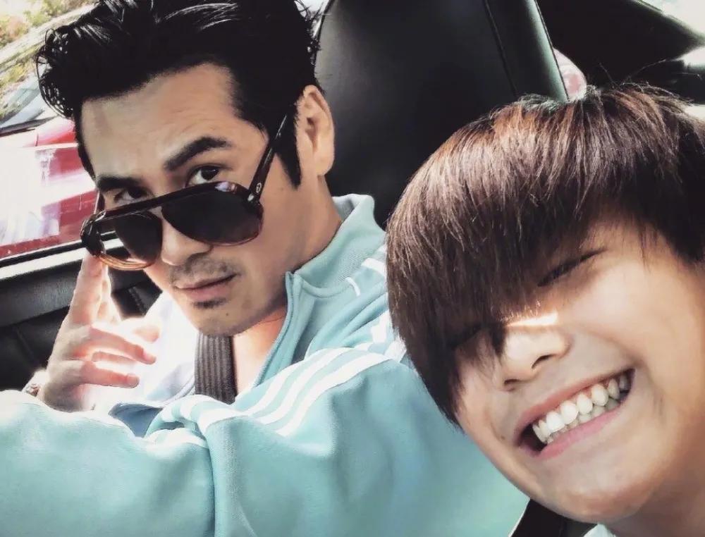 曹格一雙兒女整容式長大，兒子12歲帥成小硬漢，女兒大長腿吸睛