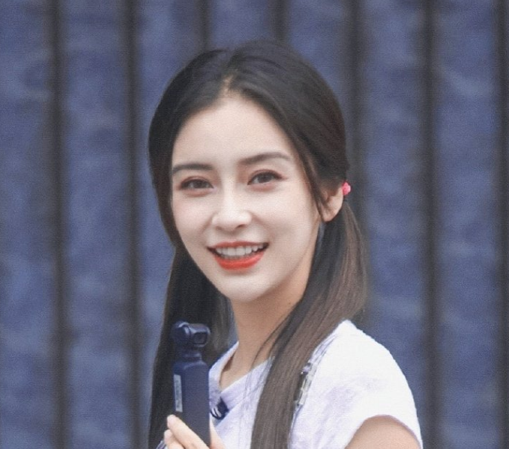 32歲楊穎遇上25歲的孟子義，光看無濾鏡生圖，誰顏值高低一目了然