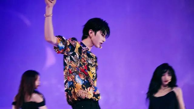 Hunan Wei Shichun is late " oneself person " collect number, discharge star hides, cai Xukun's one person maintains a place where people gather for various purposes