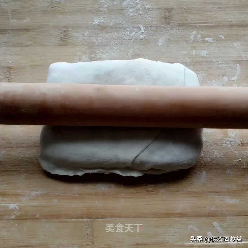 千层肉饼：皮薄层多外酥里嫩，吃一次就忘不了