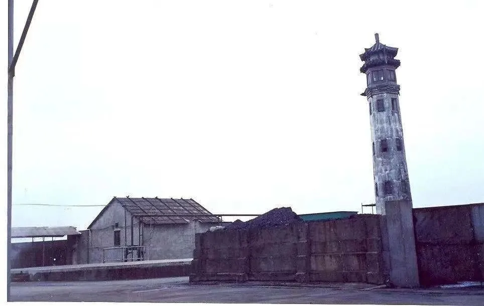 50年不上市、12年无外债，板蓝根大王难料身后事