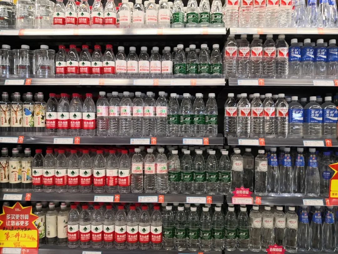 农夫山泉卖的原来是瓶子：包装比水贵，毛利比