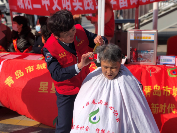 山东省城阳区：学雷锋活动月 启动暨首批青年志愿服务站成立