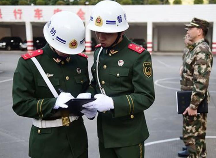 我国军人最害怕的兵种，看到首长用不敬礼，退