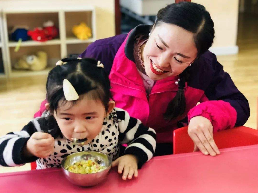 想知道孩子在幼儿园过得好不好？李玫瑾：陪娃做一个游戏就知晓