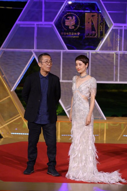 金鸡闭幕红毯生图：刘诗诗艳压，杨幂秀出曼妙