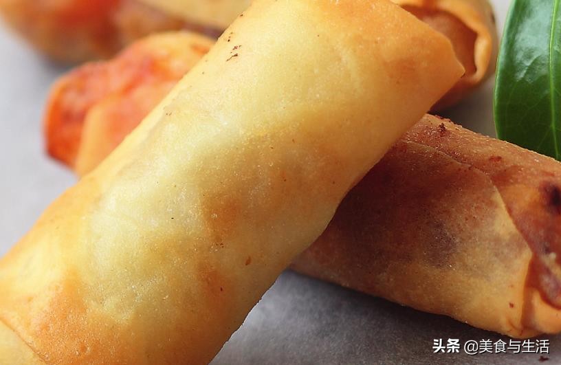 教你在家做春捲，從攤餅皮到成品，步驟簡單詳細，宴客上桌真不錯