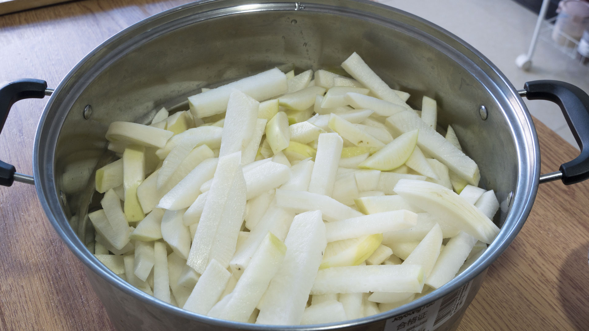 2分鐘教你製作川味蘿蔔幹，不用曬不用等，又脆又香，2天就能吃