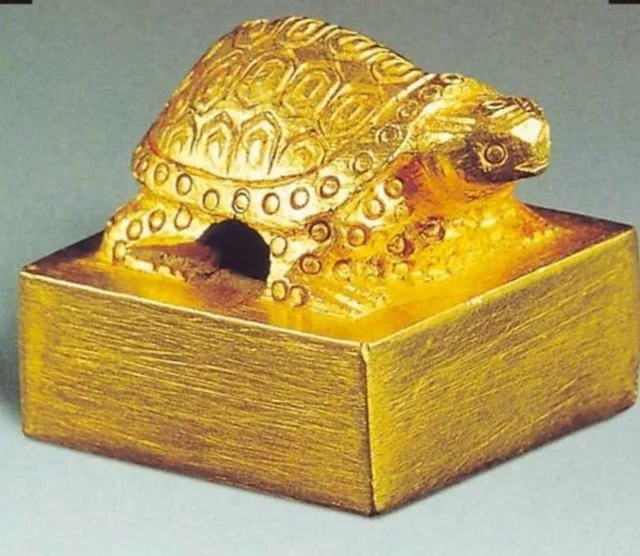 中国出土一金印，上面仅刻四字，却让日本专家