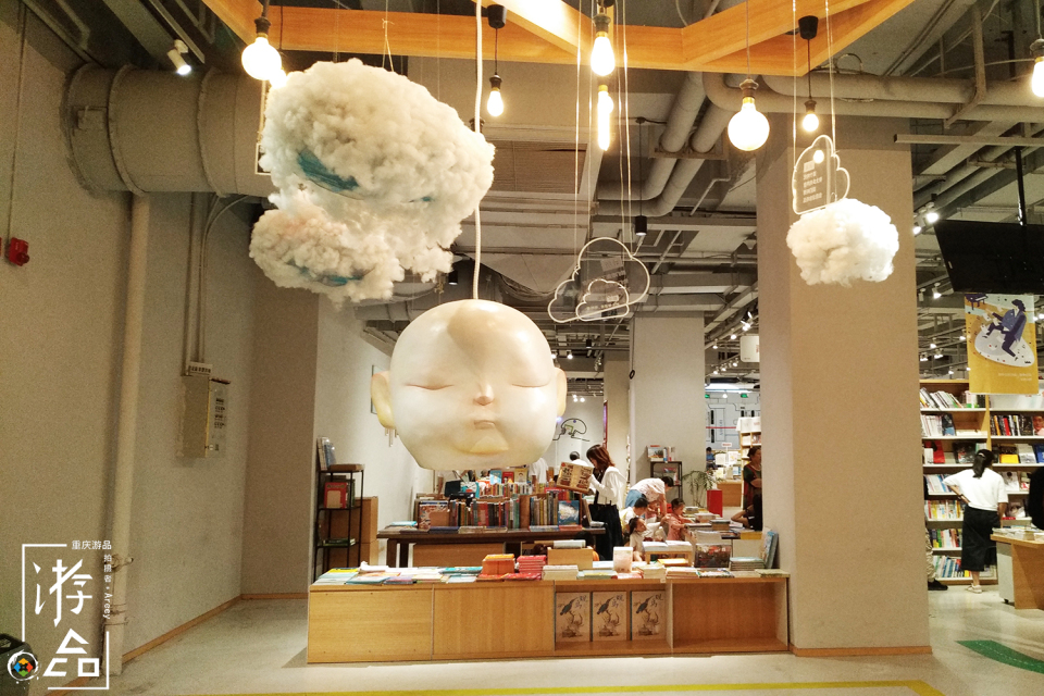 重庆书店现状：新华书店最传统，方所已经倒闭，西西弗却深入人心