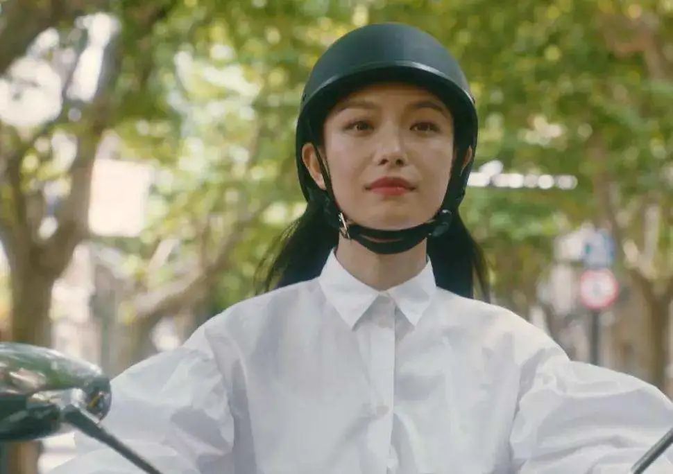 刘诗诗倪妮双姝合璧，都难超张曼玉版《流金岁