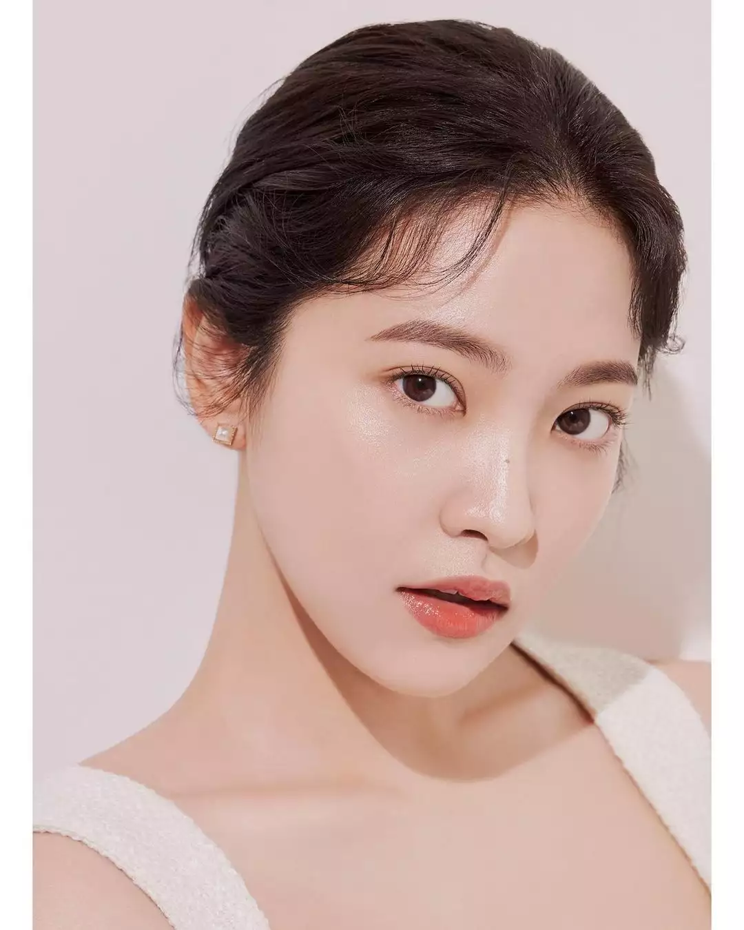 出道六年也才21岁!韩网对Yeri和 Karina年龄差超惊讶