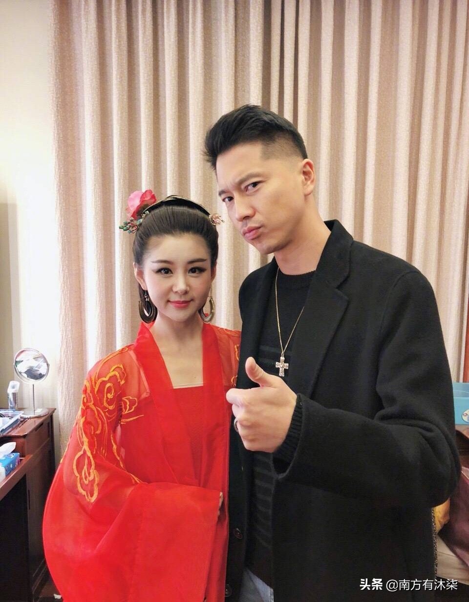 面相好得岳母青睐，老婆怀孕弃工作陪护：好男人王雷说奶奶也要陪