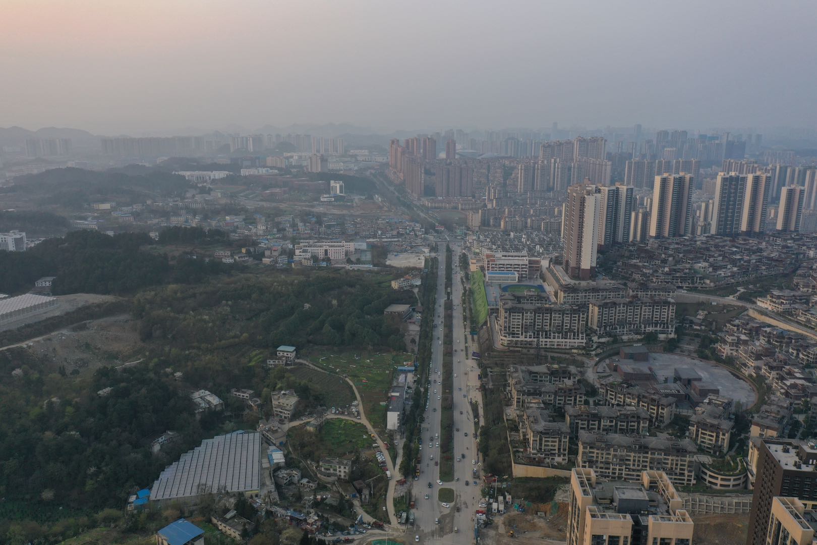 中国夏天适合避暑的6大城市，夏天不用开空调，暑假去旅游很凉爽