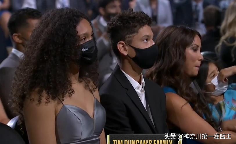 曾轻视詹皇嘲讽飞猪，老实的邓肯为何会与高调的瓦妮莎相恋？