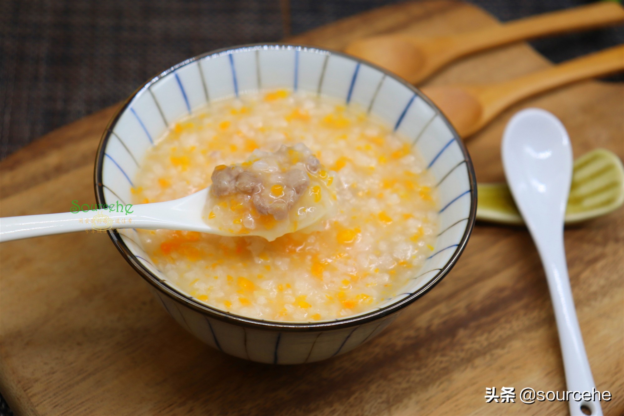 我家寶寶二歲多，隔三差五就吃蔬菜肉末粥，身高一米，聰明又可愛
